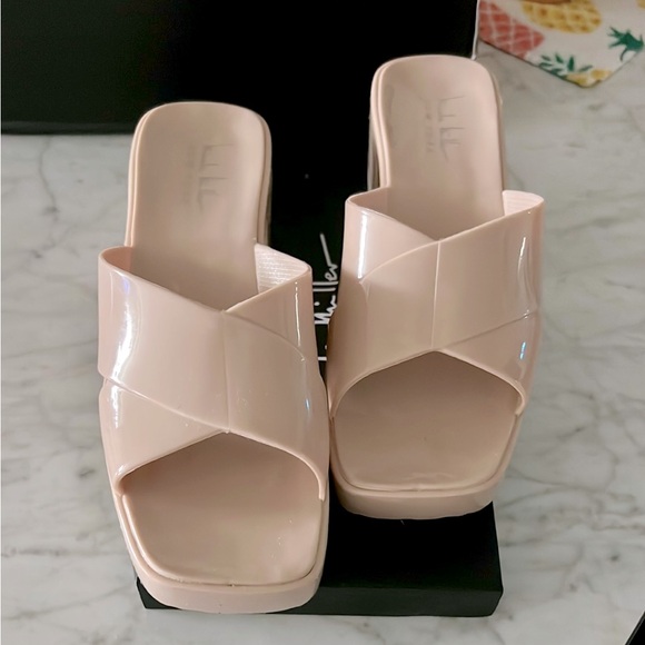 Nicole Miller Shoes - Nicole Miller Beige Slide Sandals